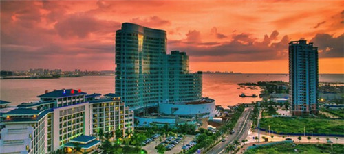 中间间隔几个钟头是什么歌（中间有间隔）